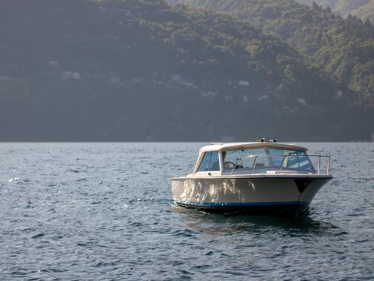 Ein Bertram Bertram 31 mieten in Como (City)