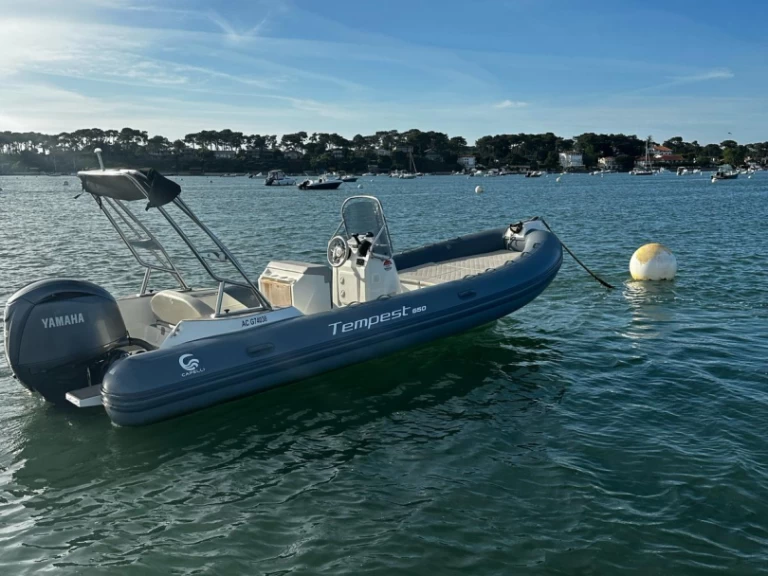 Capelli Tempest 650 mieten Grand Piquey