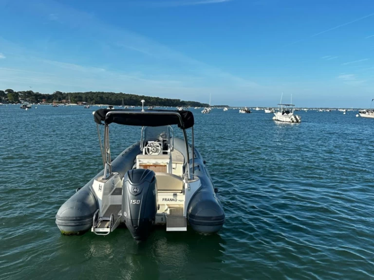 Schlauchboot mieten in Grand Piquey zum besten Preis