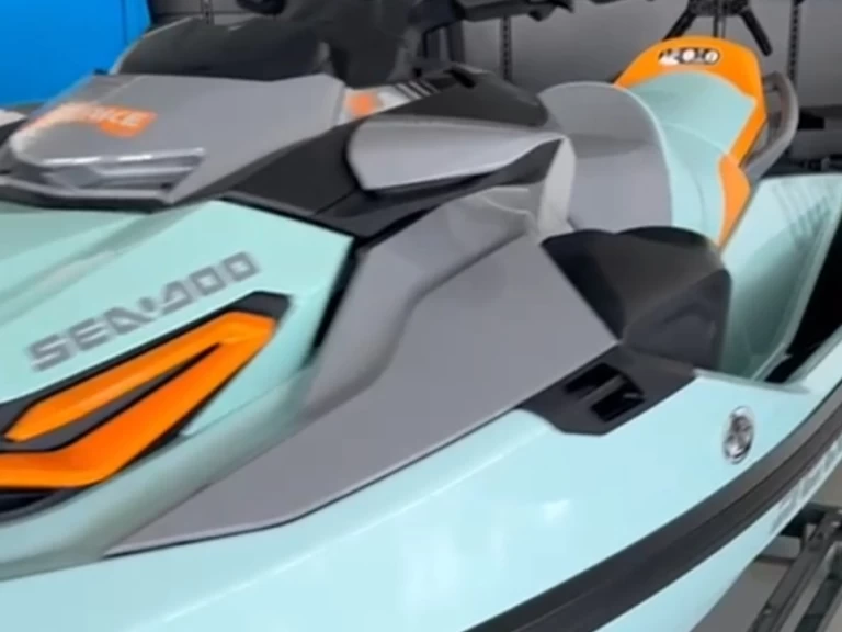 Ein Sea-Doo Wake  mieten in Santa Eulària des Riu