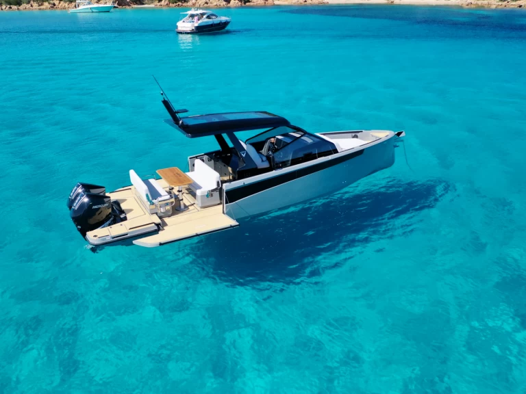 Motorboot mit oder ohne Skipper Virtue mieten in Cannigione di Arzachena