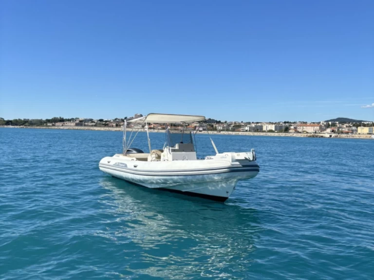 Bootsverleih Capelli Tempest 775 Antibes Samboat