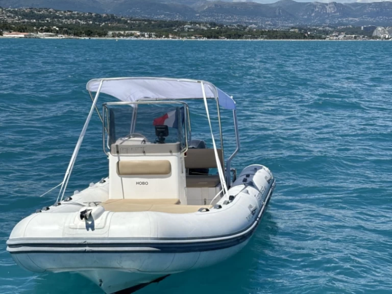 Schlauchboot mit oder ohne Skipper Capelli mieten in Antibes
