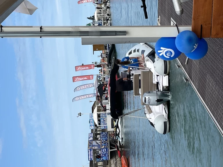 Ein Ranieri cayman mieten in Marine de Sant'Ambrogio