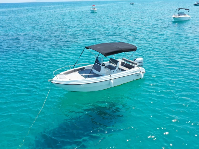 Motorboot mit oder ohne Skipper Karel mieten in Latchi