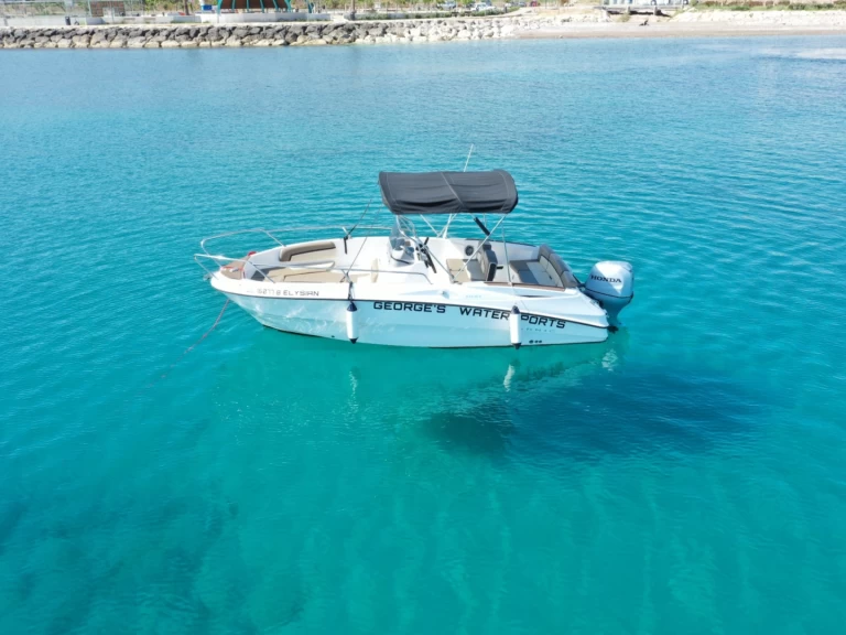 Motorboot mieten in Latchi zum besten Preis