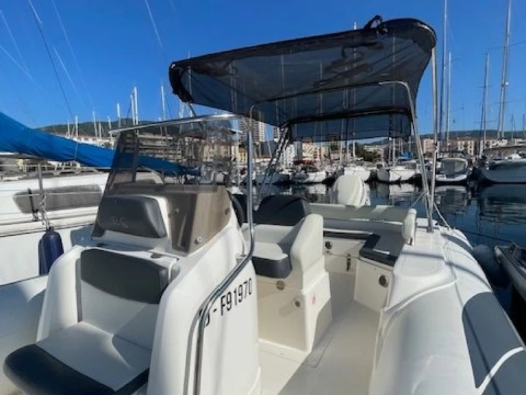 Schlauchboot mieten in Porticcio zum besten Preis