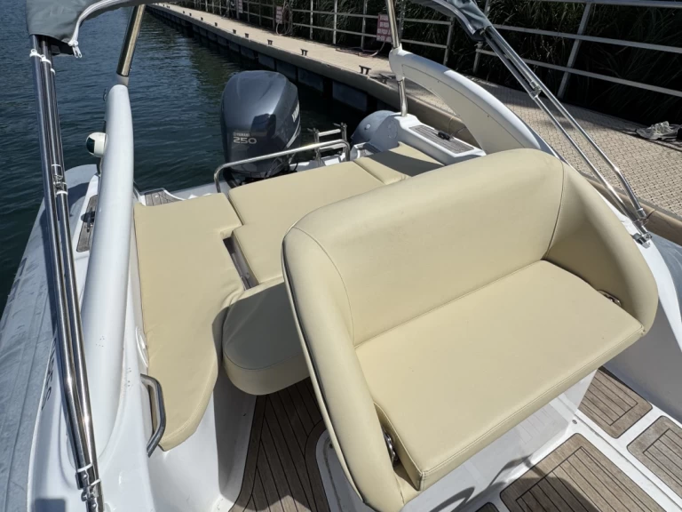 Schlauchboot mieten in Mandelieu-la-Napoule - Sacs Sacs S 780