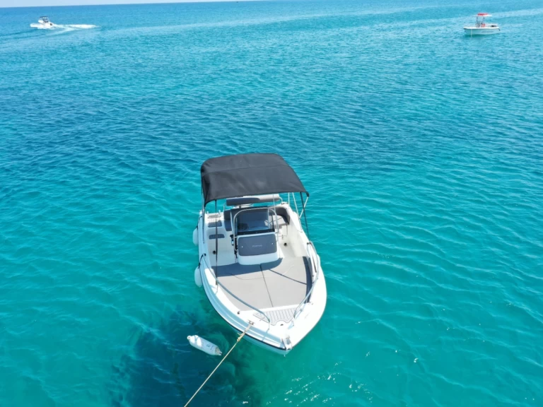 Ein Karel KAREL PAXOS 170 mieten in Latchi