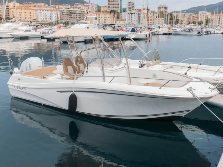 Motorboot mieten in Ajaccio - Bénéteau Cap Camarat 7.5 CC