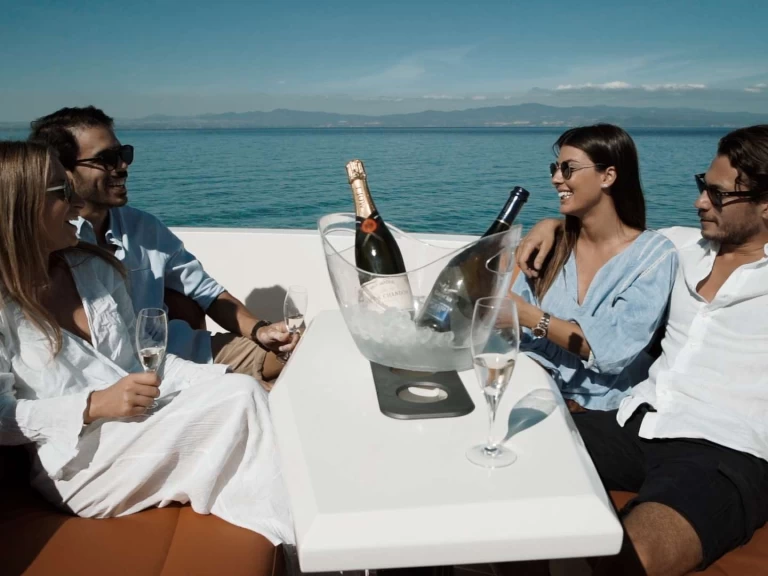 Yacht mieten in Benítses zum besten Preis