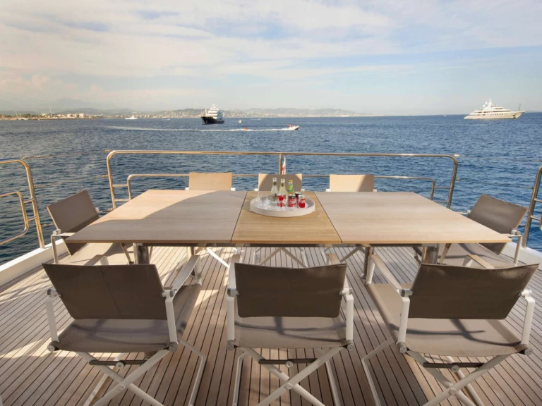 Yacht mieten in Saint-Raphaël - MonteCarloYachts Esmeralda of the Seas