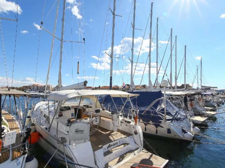 Ein Bavaria Cruiser 45 mieten in Deme of Volos