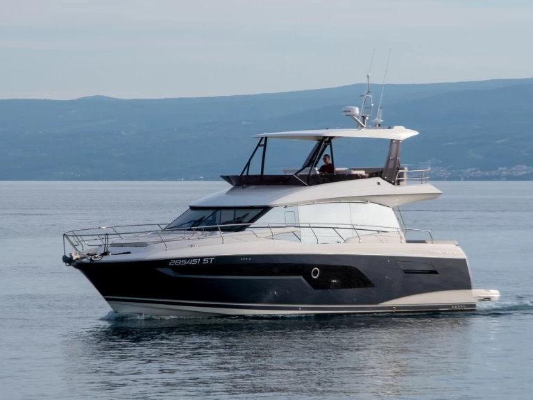 Ein Jeanneau Prestige 520 Flybridge - 3 + 1 cab. mieten in Split