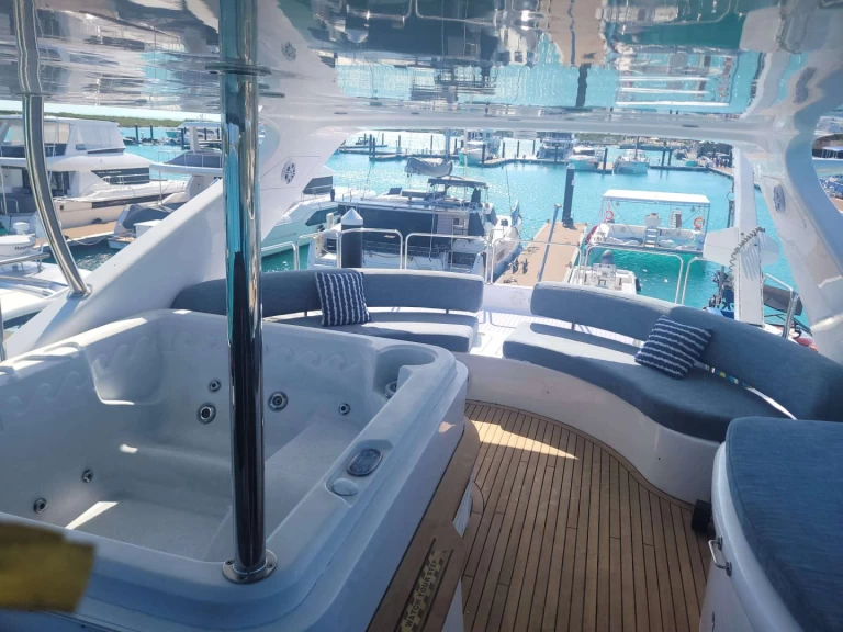 Boot mieten Turks- und Caicosinseln günstig Saphire Blue