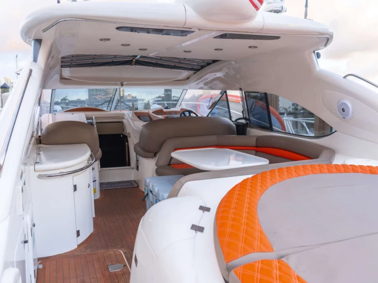 Ein Sunseeker Sanbella 2 mieten in Bimini