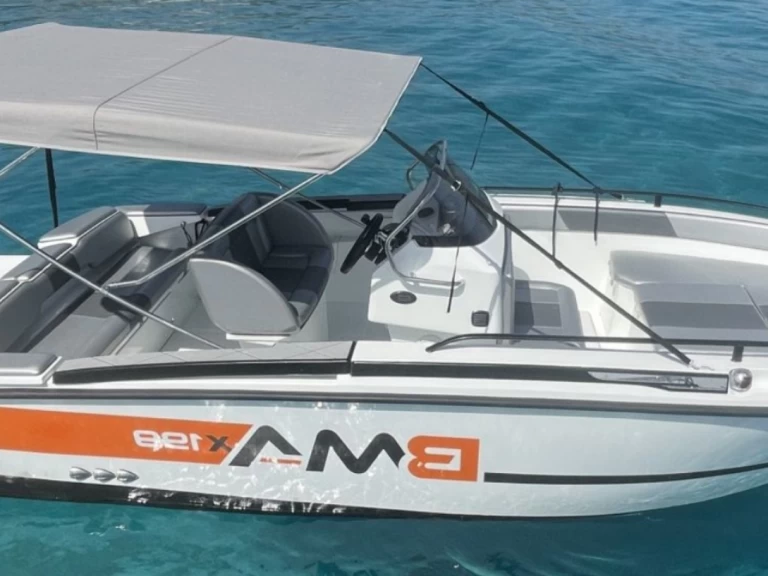 Motorboot mit oder ohne Skipper BMA mieten in Fertilia
