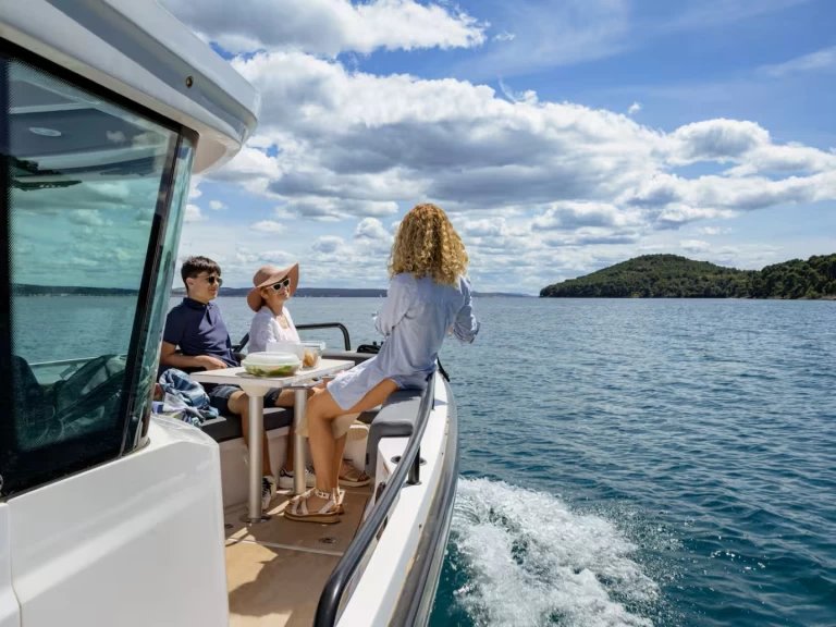 Boot mieten Zadar günstig 28 cabin