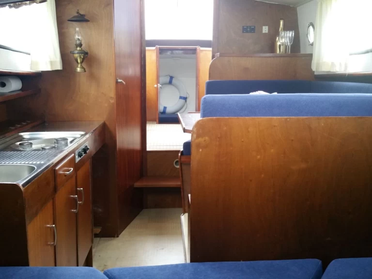 Curtevenne 830AK mieten Bunschoten