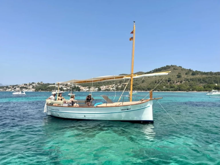 Motorboot mieten in Club Náutico Moraira - Medvolt Marine M7