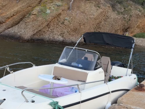 Ein Quicksilver Activ 605 Open mieten in La Ciotat
