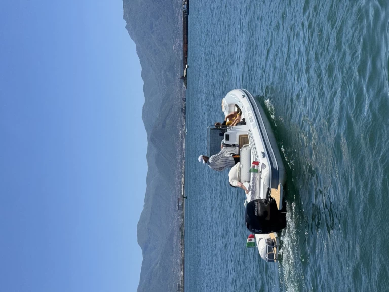 Joker Boat Coaster 650 mieten Torre Annunziata