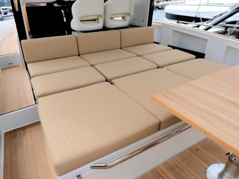 Motorboot mit oder ohne Skipper Lucky Wood mieten in Zadar