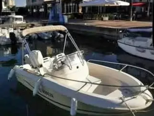 Motorboot mieten in Bastia - Jeanneau Cap Camarat 515 Style