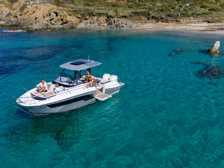 Ein Jeanneau Cap Camarat 9,0 WA mieten in Hyères