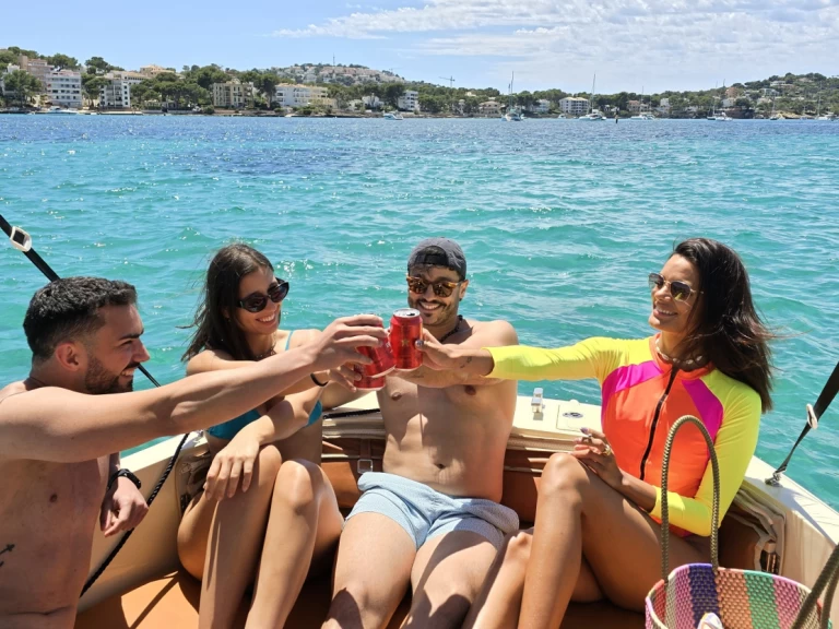 Motorboot mieten in Club Nàutic Santa Ponsa zum besten Preis