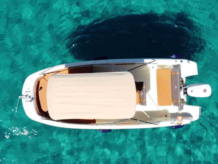 Ein Invictus  Invictus 190 FX mieten in Club Nàutic Santa Ponsa