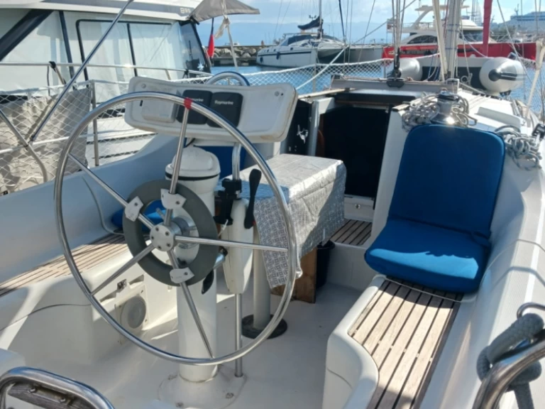Segelboot mit oder ohne Skipper Jeanneau mieten in Ajaccio