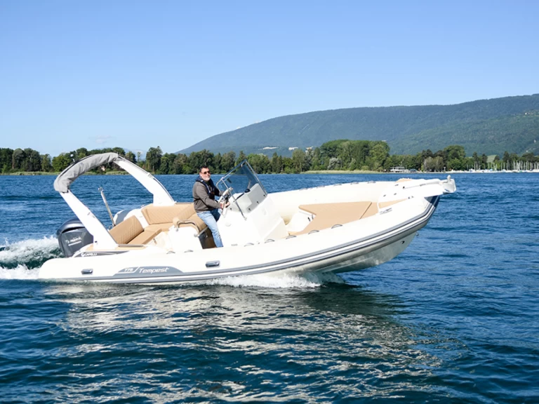 YachtCharter in Porto Rotondo - Capelli Tempest 770 auf SamBoat