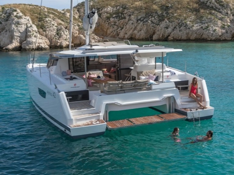 Katamaran mieten in Cogolin - Fountaine Pajot Astrea 42