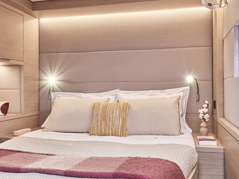 Katamaran mieten in Santa Eulària des Riu zum besten Preis