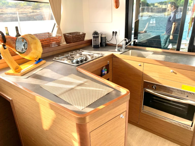 YachtCharter in Sant Antoni de Portmany - Lagoon Lagoon 42 auf SamBoat