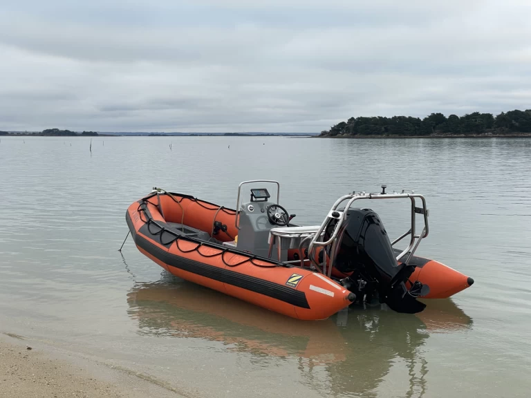 Vermietung Schlauchboot Zodiac mit Führerschein