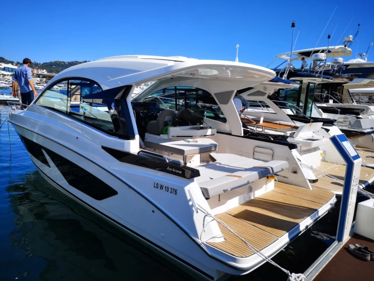 Bootsverleih Bénéteau Gran Turismo 32 Pula Samboat