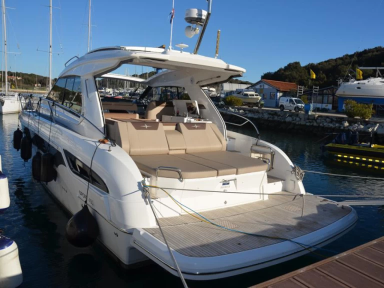 Motorboot mit oder ohne Skipper Bavaria mieten in Pula