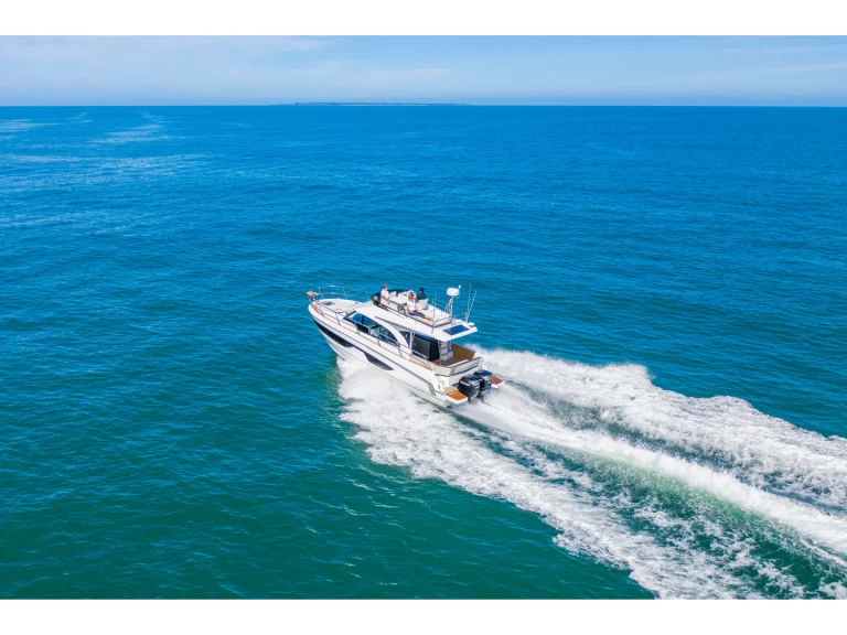 Bootsverleih Bénéteau Antares 11 FLY Pula Samboat