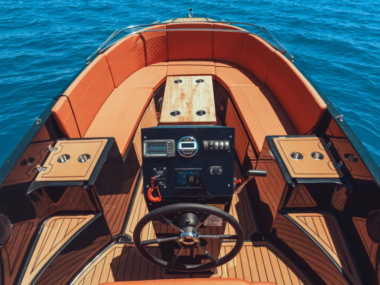 Bootsverleih FEMIS AQUA 615 T6 Puerto Marina Benalmadena Samboat