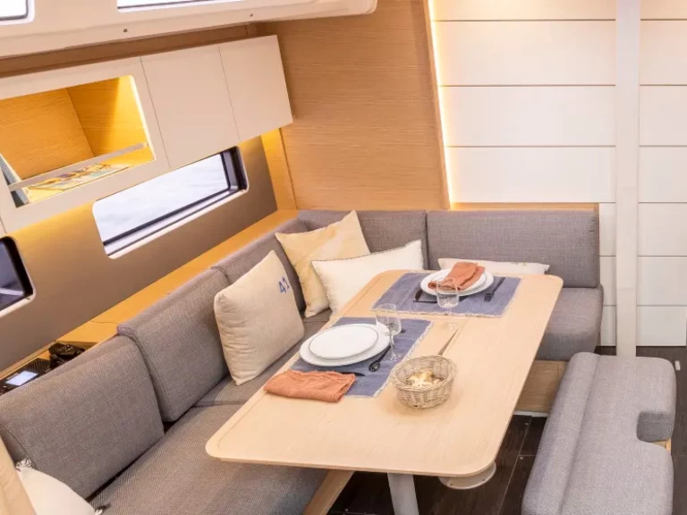 Segelboot mieten in Gouviá zum besten Preis