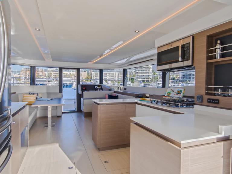 Leopard Leopard 53 Powercat mieten Red Hook