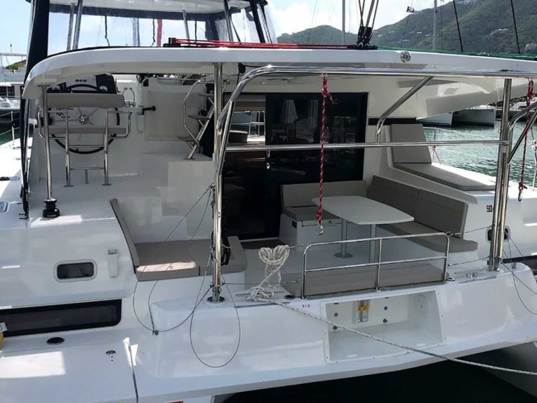 Boot mieten Piräus günstig Lagoon 42