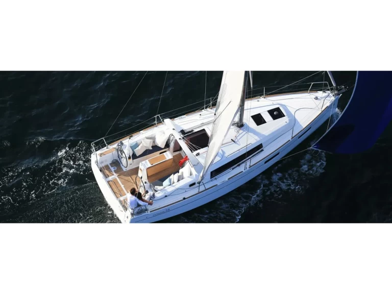 Ein Bénéteau Oceanis 35 mieten in Furnari