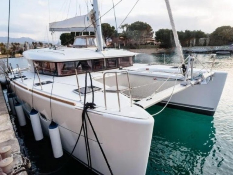 Ein Lagoon Lagoon 400 S2 mieten in Volos