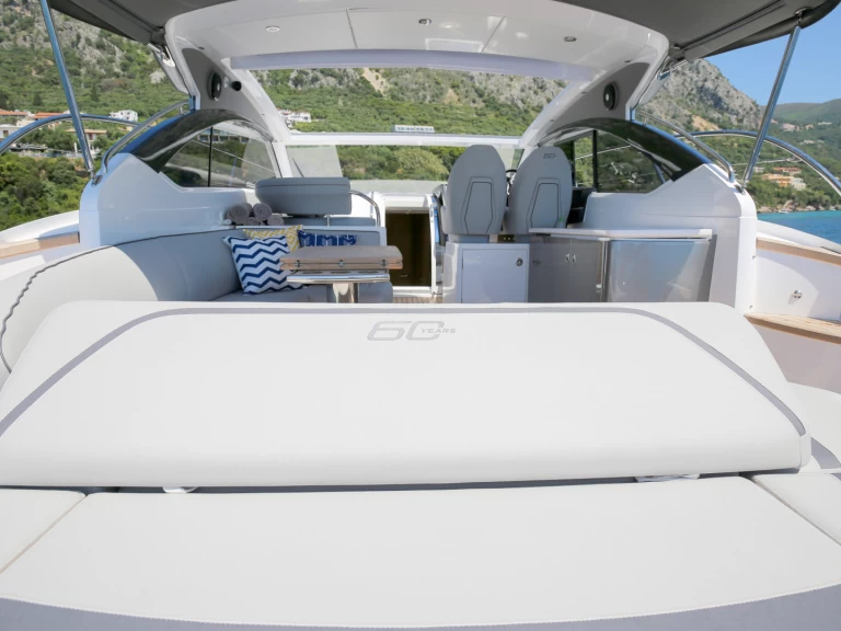 Motorboot mieten in Gouviá zum besten Preis