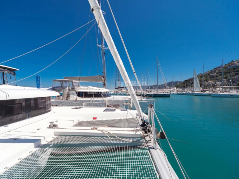 Katamaran mieten in Capo d'Orlando zum besten Preis