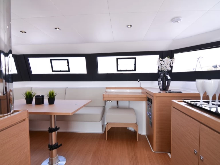 Katamaran mit oder ohne Skipper Dufour mieten in Capo d'Orlando