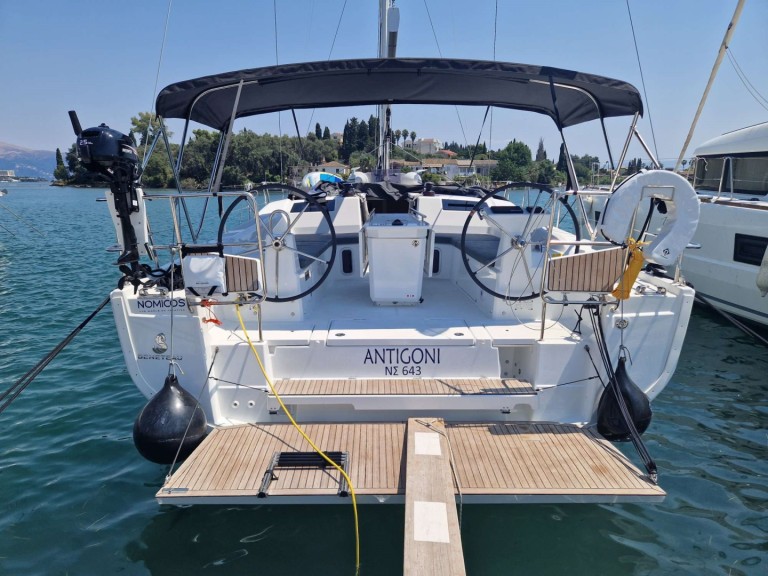 YachtCharter in Gouviá - Bénéteau Oceanis 40.1 auf SamBoat
